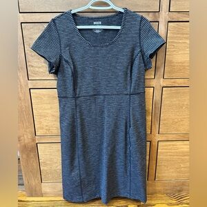 Duluth Trading Co tech shift dress